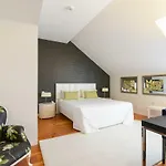 Szálloda Sundial Gardens & Suites Sandim