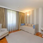Sundial Gardens & Suites Szálloda
