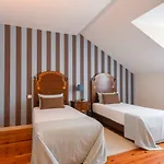 Sundial Gardens & Suites Szálloda