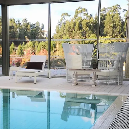 ホテル Sundial Gardens & Suites Sandim