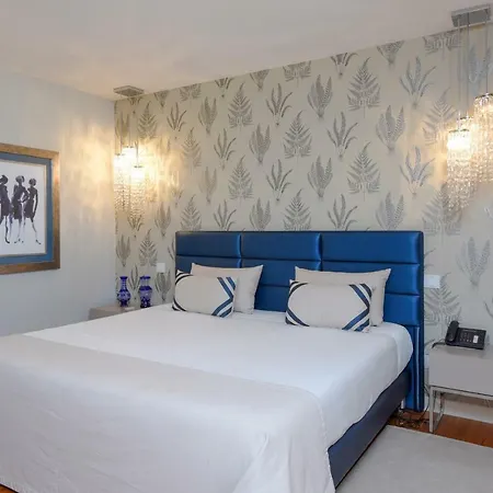 Sundial Gardens & Suites ホテル 4*