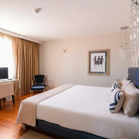 Sundial Gardens & Suites Sandim