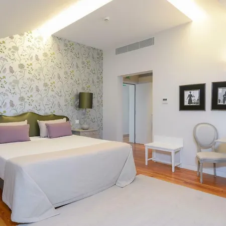 ホテル Sundial Gardens & Suites 4*