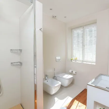 ホテル Sundial Gardens & Suites Sandim