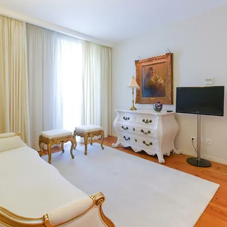 Sundial Gardens & Suites Ξενοδοχείο 4*