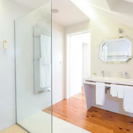 Sundial Gardens & Suites