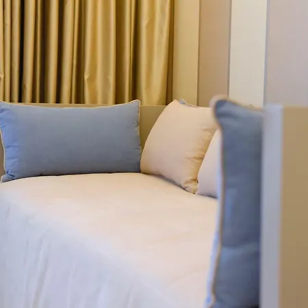 Sundial Gardens & Suites ホテル Sandim