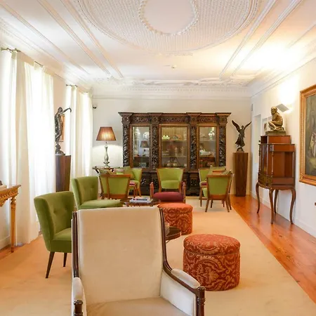 Sundial Gardens & Suites Guest house Sandim