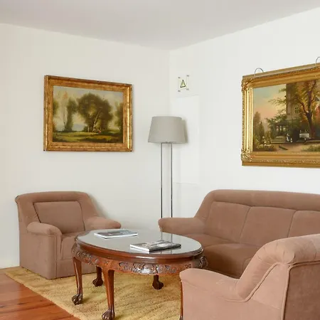 Sundial Gardens & Suites