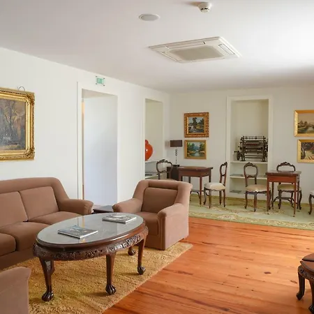 Sundial Gardens & Suites