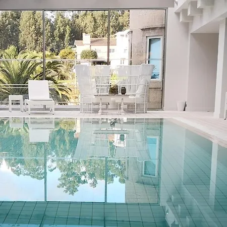 Sundial Gardens & Suites