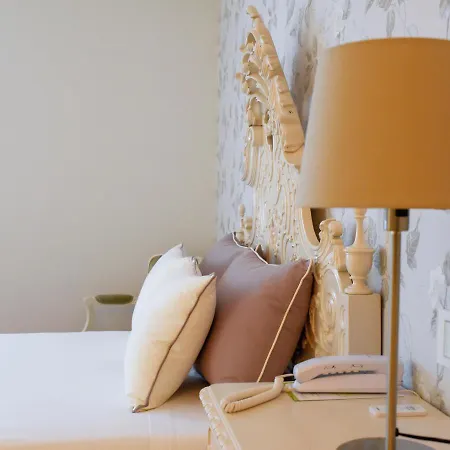 Sundial Gardens & Suites Sandim