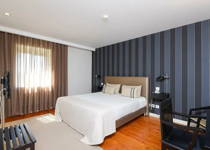 Sundial Gardens & Suites Sandim