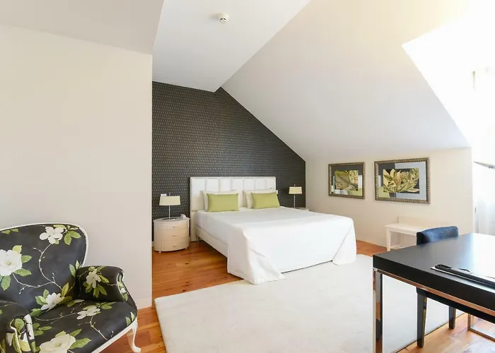 Hotel Sundial Gardens & Suites Sandim