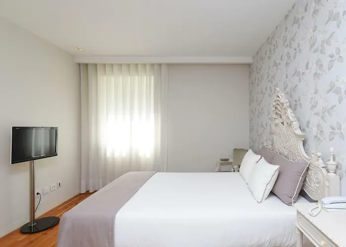 Sundial Gardens & Suites Hotel Sandim