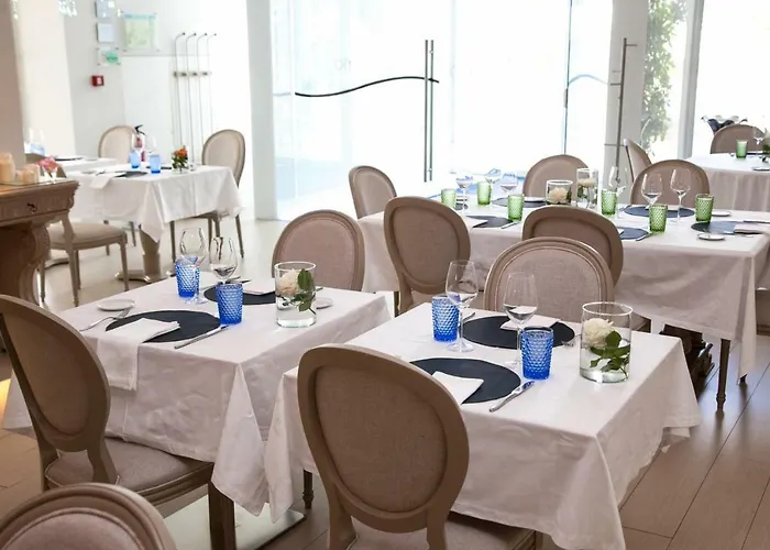 Sundial Gardens & Suites 4*