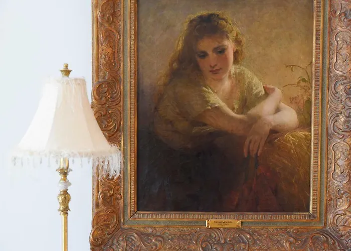 Sundial Gardens & Suites Sandim