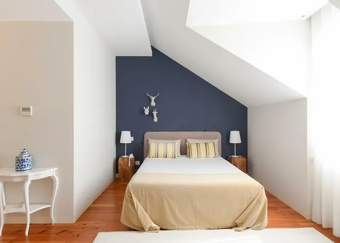 Sundial Gardens & Suites 4*