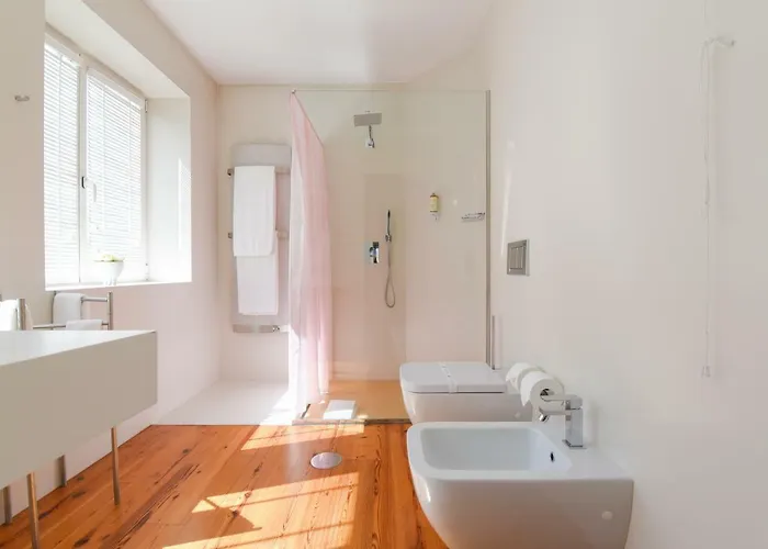 Sundial Gardens & Suites 4*