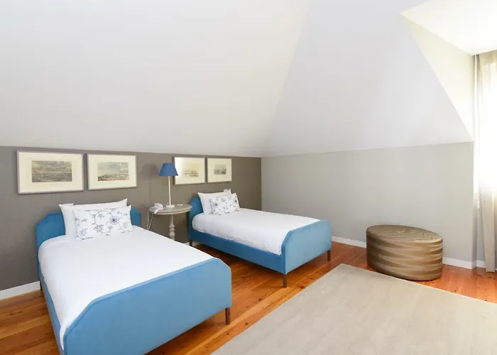 Sundial Gardens & Suites Hotel