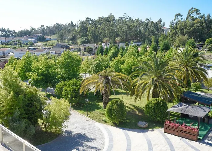 Sundial Gardens & Suites 4*