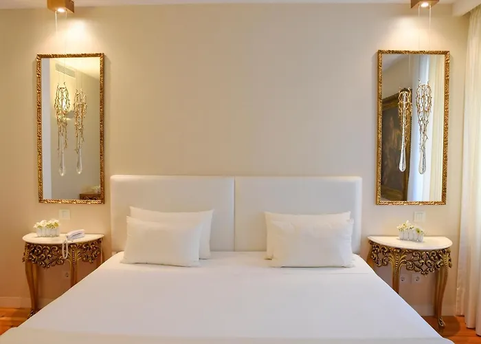 Sundial Gardens & Suites Sandim