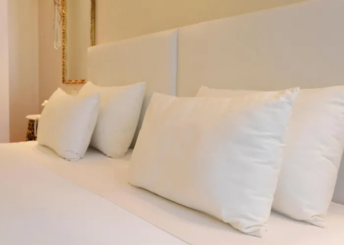 Hotel Sundial Gardens & Suites Sandim