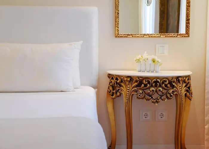 Sundial Gardens & Suites 4* Sandim