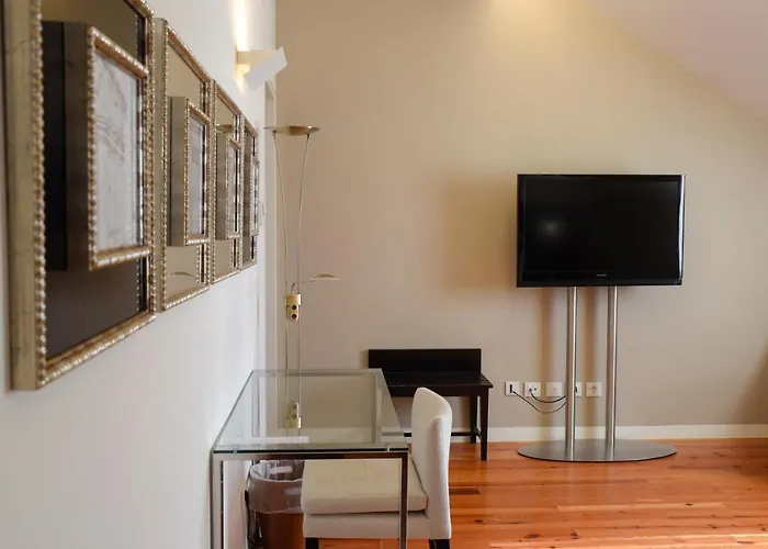 Hotel Sundial Gardens & Suites 4*