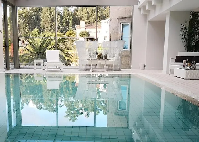 Sundial Gardens & Suites