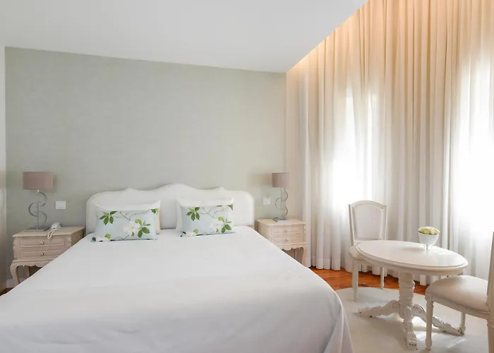 Hotel Sundial Gardens & Suites 4*