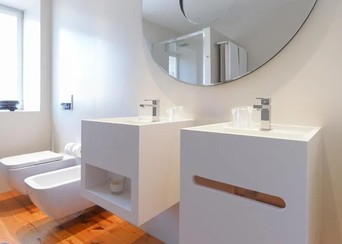 Sundial Gardens & Suites